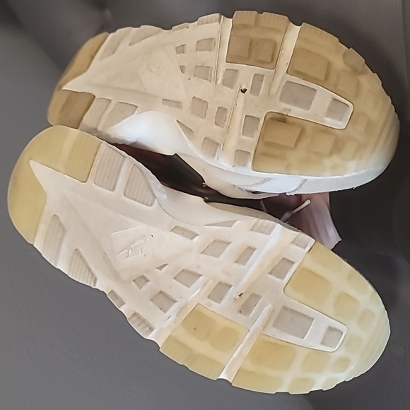 Shoes - Picture 3 of 3